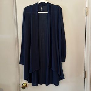 Modern Kiwi women’s Navy lightweight cardigan size XL